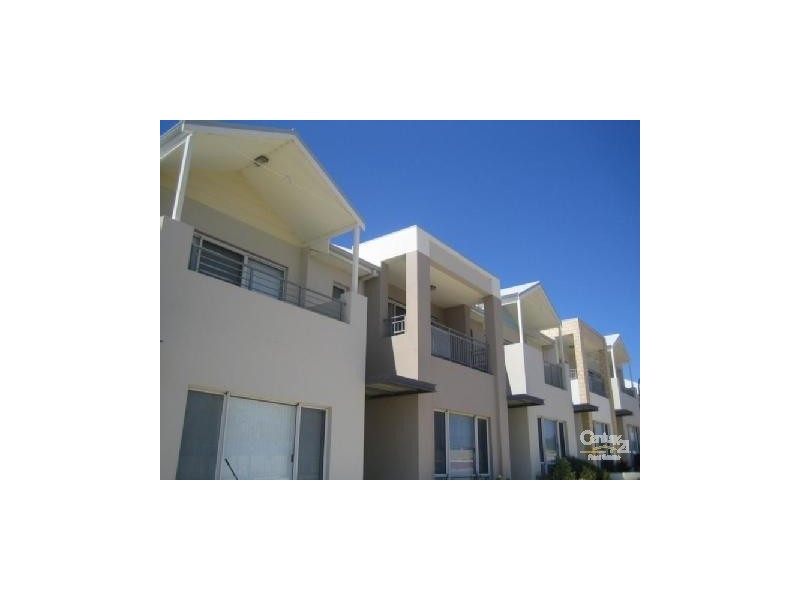 12/291 Ocean Keys Boulevard, Clarkson WA 6030
