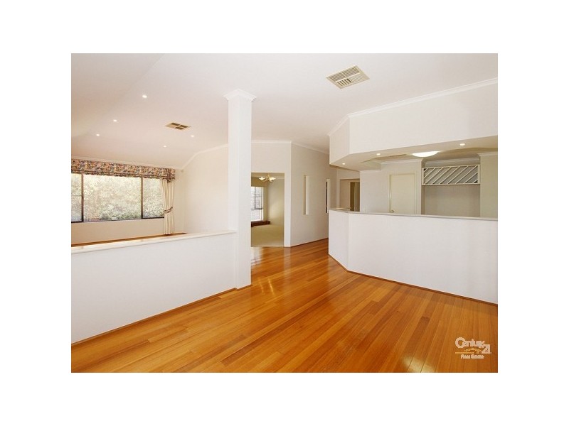 30 Rochester Drive, Mindarie WA 6030