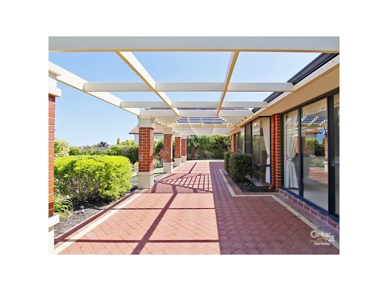 30 Rochester Drive, Mindarie WA 6030