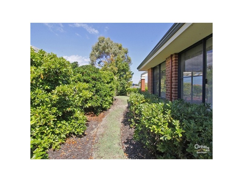 30 Rochester Drive, Mindarie WA 6030