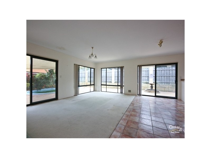 14 Seville Crest, Mindarie WA 6030