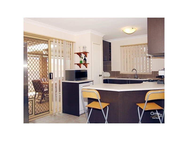 2 Tenby Close, Merriwa WA 6030
