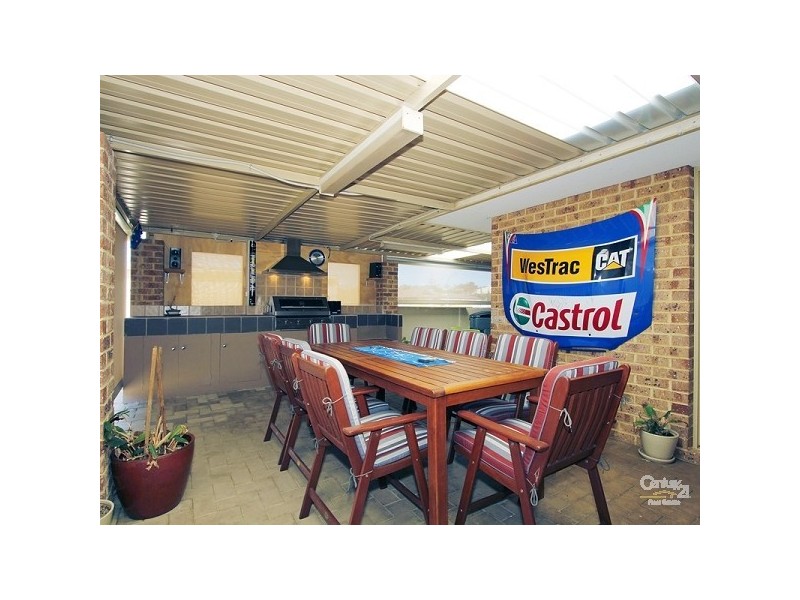 2 Tenby Close, Merriwa WA 6030