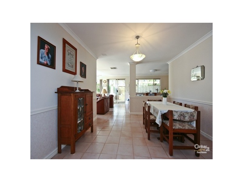 20 Savona Grove, Mindarie WA 6030