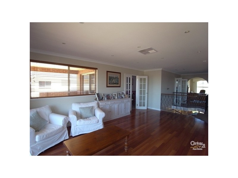 22 Rochester Drive, Mindarie WA 6030