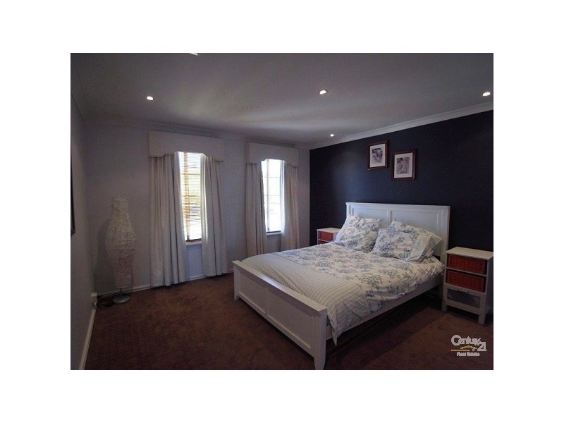 22 Rochester Drive, Mindarie WA 6030