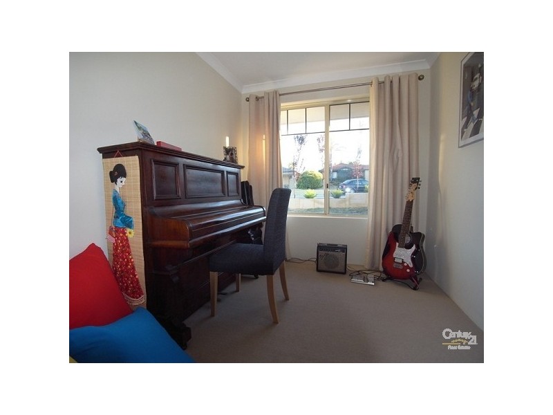 12 Drammen Elbow, Merriwa WA 6030