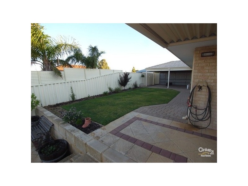 12 Drammen Elbow, Merriwa WA 6030
