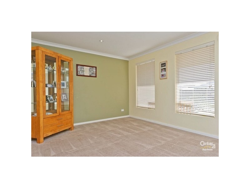 6 Roosky Approach, Ridgewood WA 6030