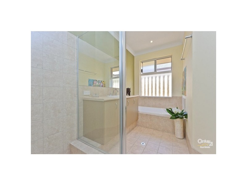 6 Roosky Approach, Ridgewood WA 6030