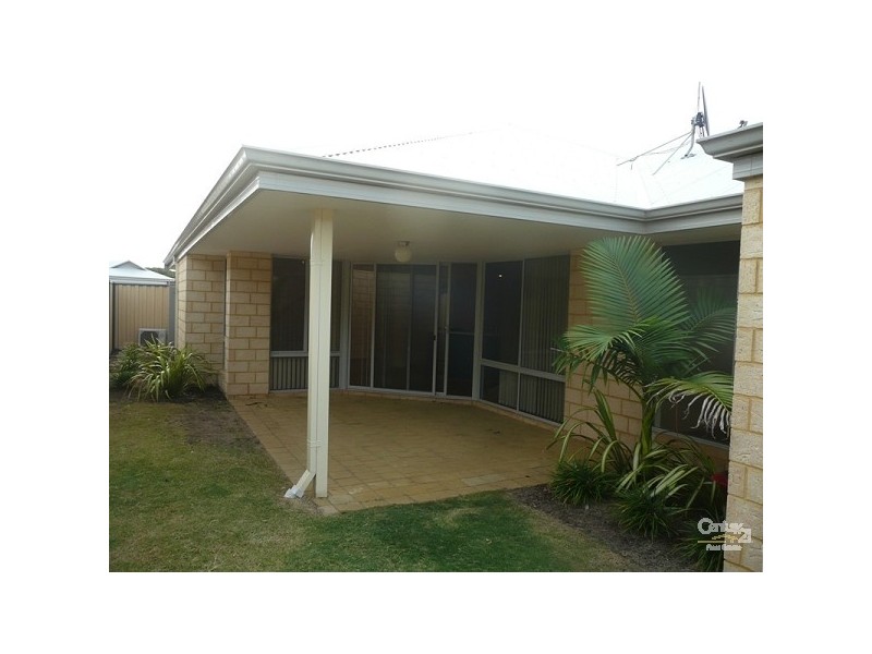 8 Grallina way, Tapping WA 6065