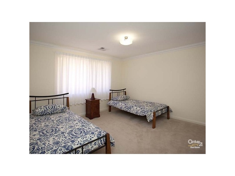 33 Ashbourne Avenue, Ridgewood WA 6030