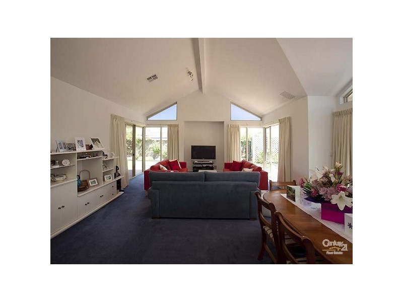 33 Ashbourne Avenue, Ridgewood WA 6030