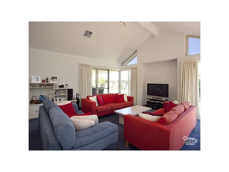 33 Ashbourne Avenue, Ridgewood WA 6030