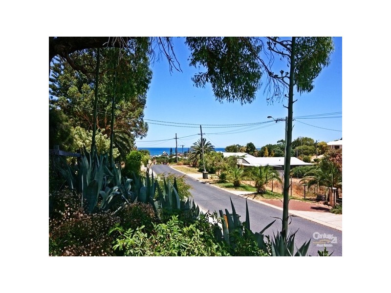 50 Mindarie Drive, Quinns Rocks WA 6030