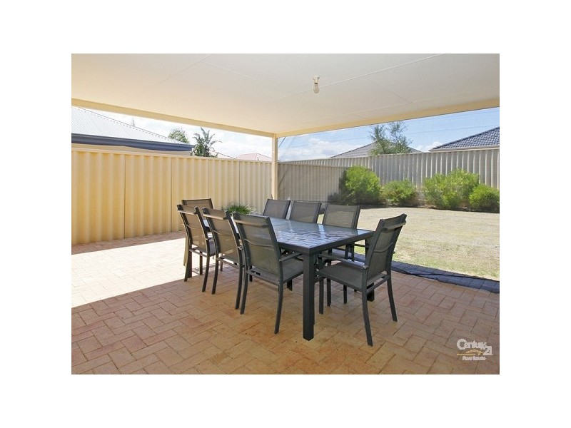 8 Woodstock Way, Butler WA 6036