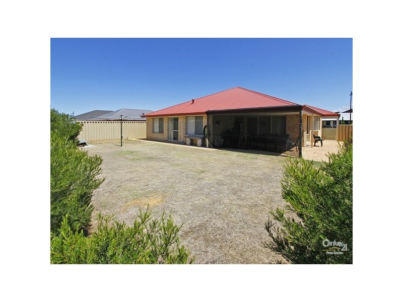 8 Woodstock Way, Butler WA 6036