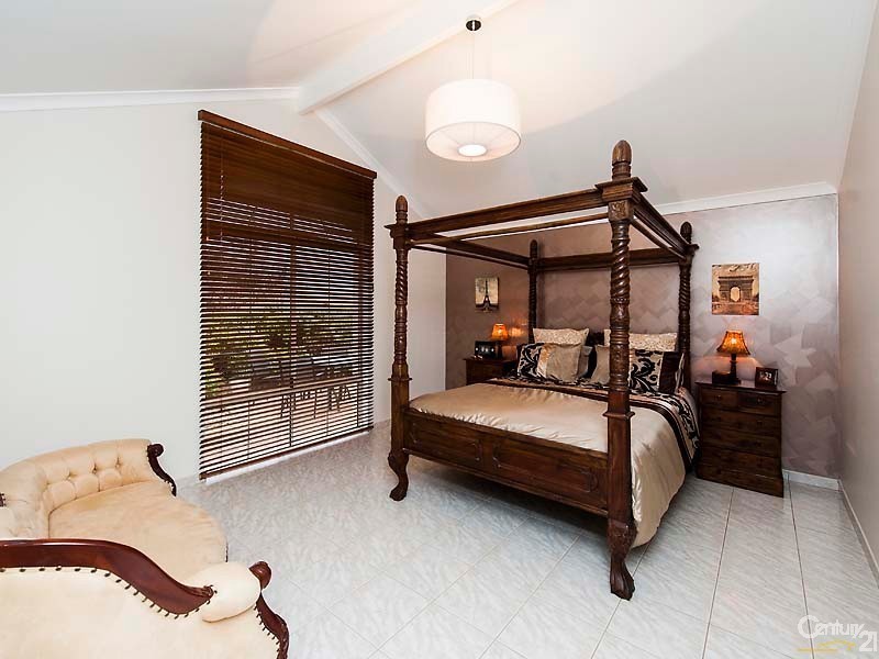 31 Weymouth Boulevard, Quinns Rocks WA 6030