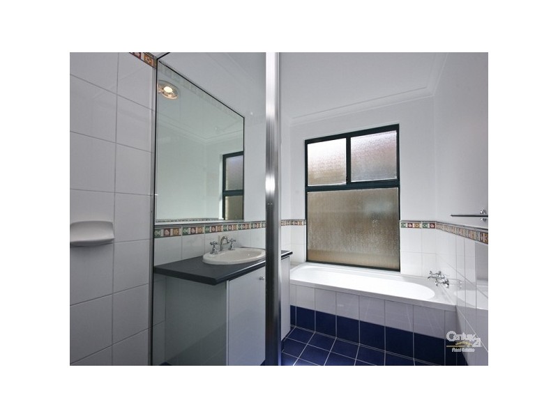 10 Bantry Bend, Mindarie WA 6030