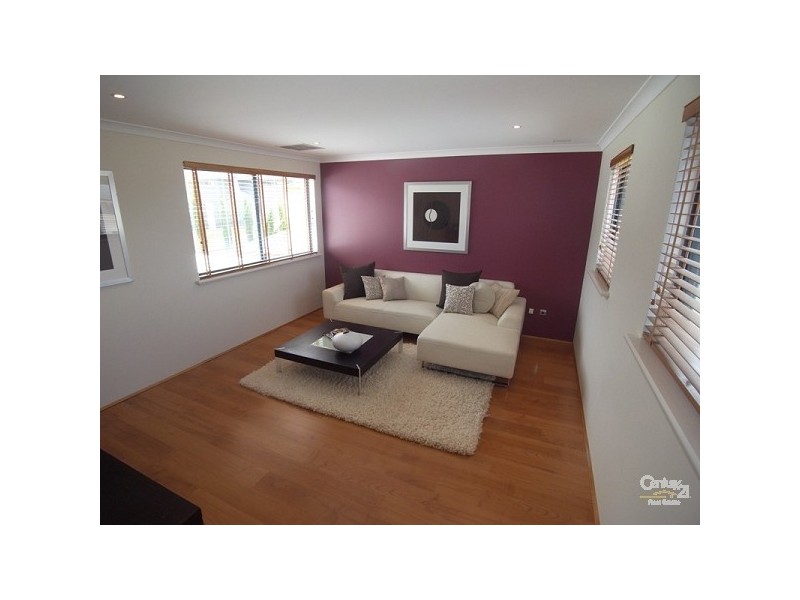 10 Bantry Bend, Mindarie WA 6030