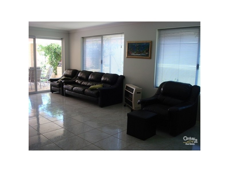 37 Salishan street, Clarkson WA 6030