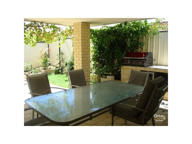 37 Salishan street, Clarkson WA 6030