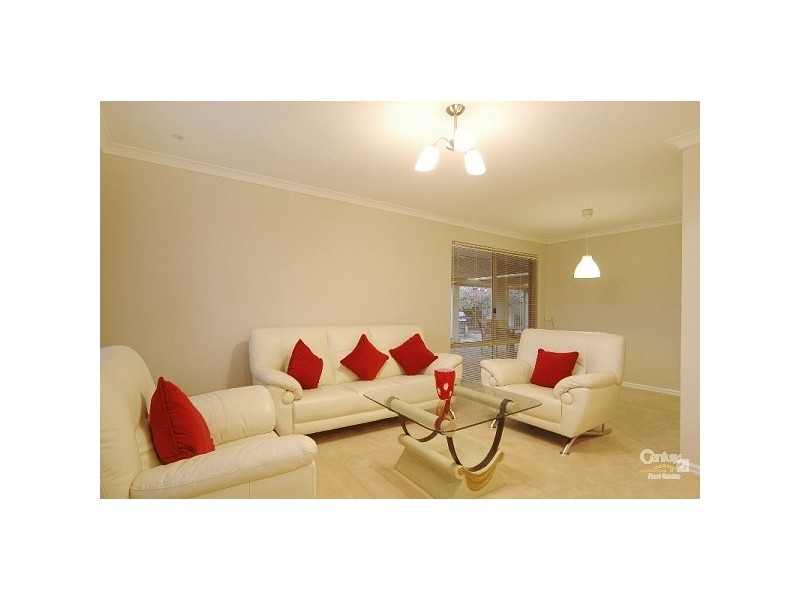 7 Nairana Place, Currambine WA 6028