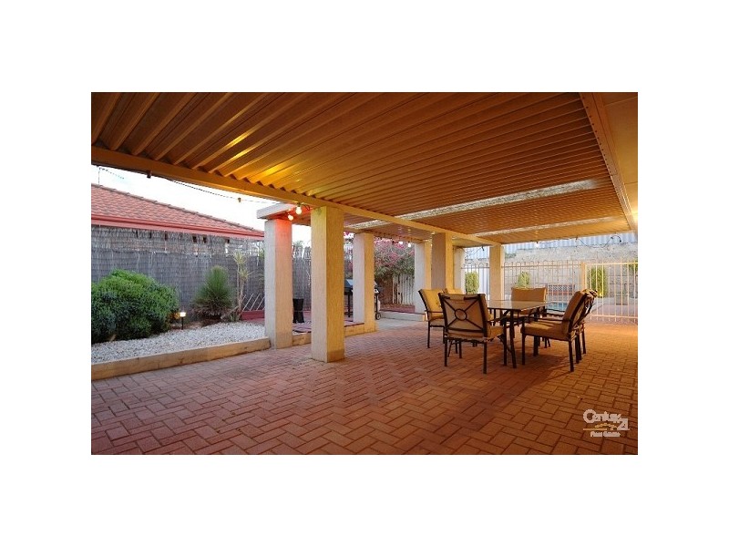 7 Nairana Place, Currambine WA 6028