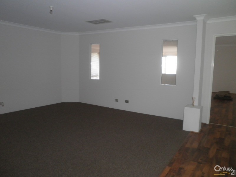 37 Tamarama cresent, Clarkson WA 6030