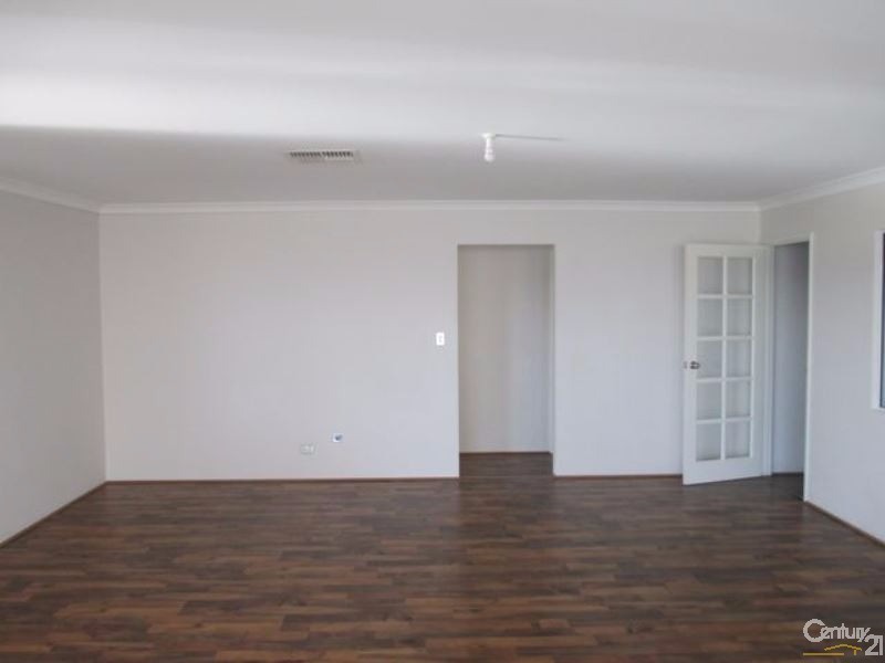 37 Tamarama cresent, Clarkson WA 6030