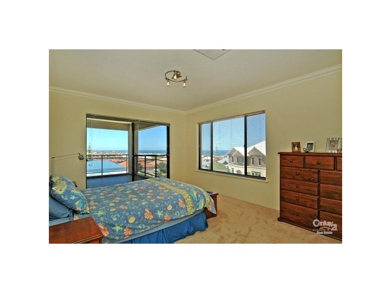 27 Seville Crest, Mindarie WA 6030