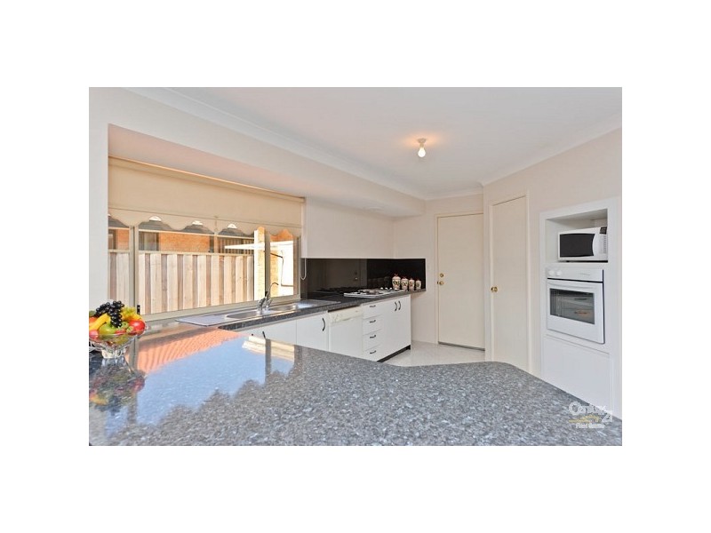 40 Burnett Drive, Clarkson WA 6030