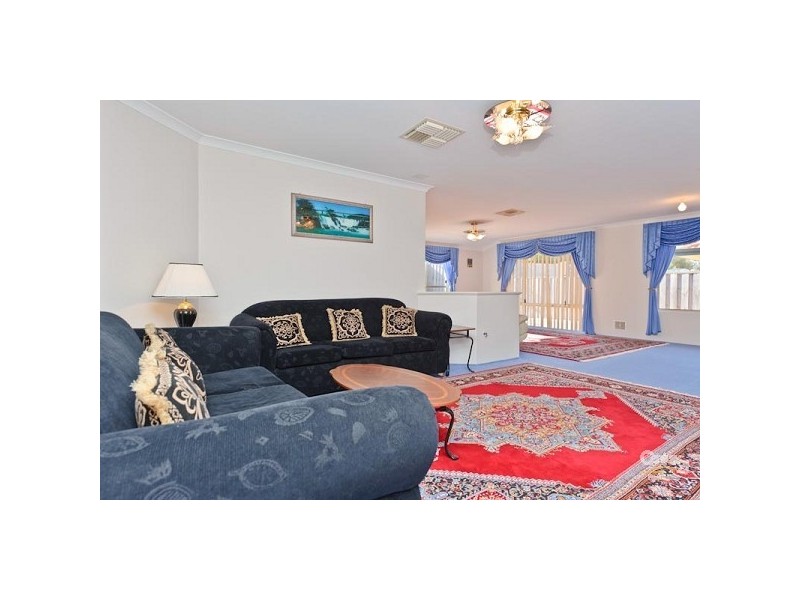 40 Burnett Drive, Clarkson WA 6030