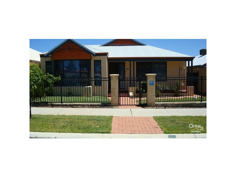 17 Alston way, Butler WA 6036