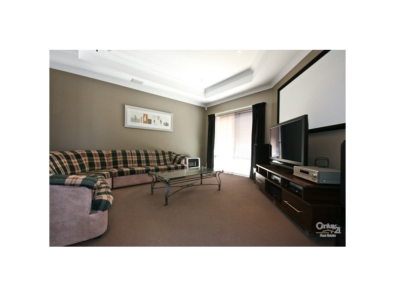 4 Karalla Elbow, Quinns Rocks WA 6030