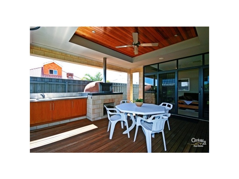 4 Karalla Elbow, Quinns Rocks WA 6030