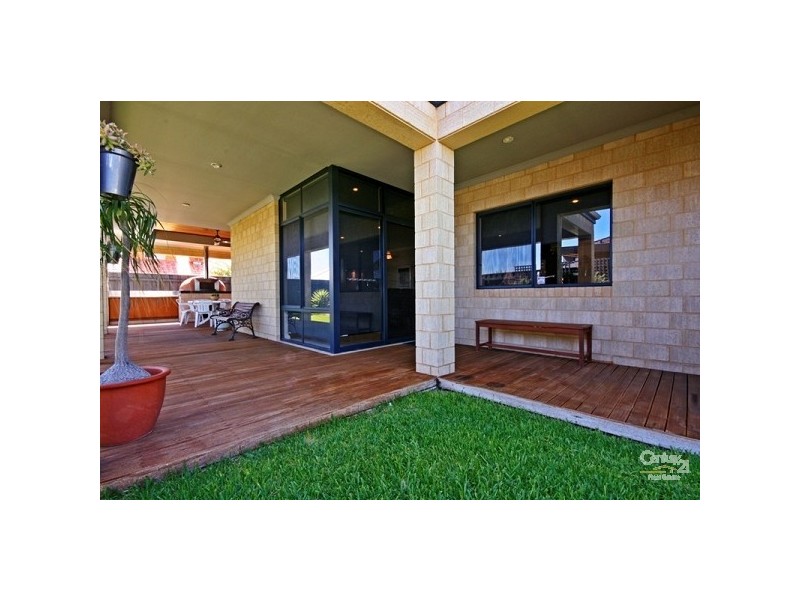 4 Karalla Elbow, Quinns Rocks WA 6030