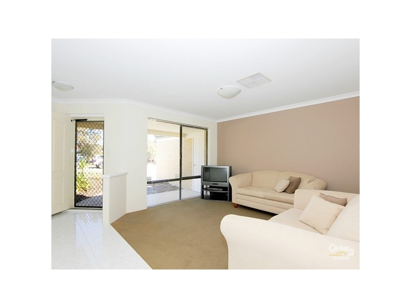 51 St Stephens Crescent, Tapping WA 6065