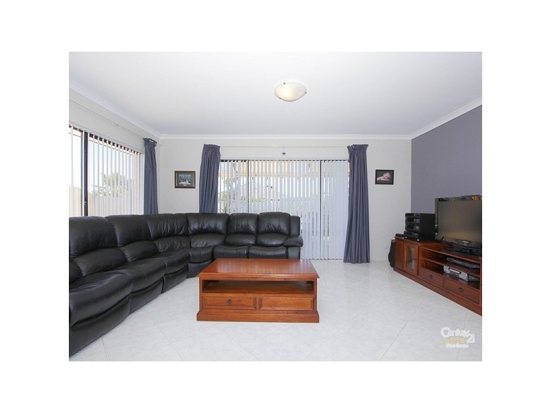 51 St Stephens Crescent, Tapping WA 6065