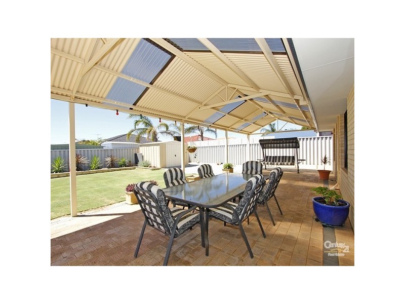 51 St Stephens Crescent, Tapping WA 6065