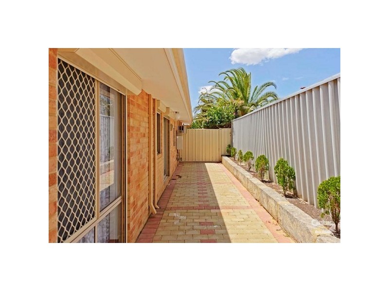 5 Carberry Square, Clarkson WA 6030