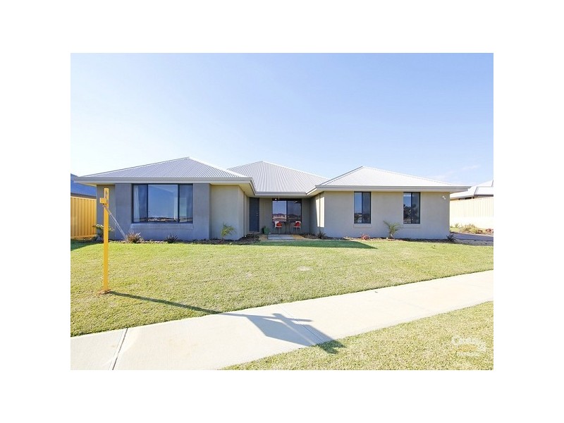 4 Hollyford Parade, Butler WA 6036