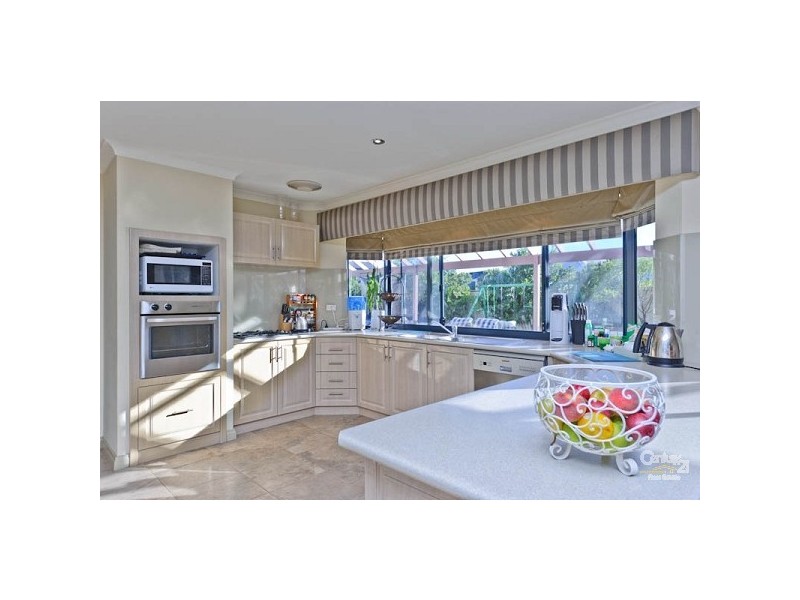31 Hampshire Drive, Quinns Rocks WA 6030