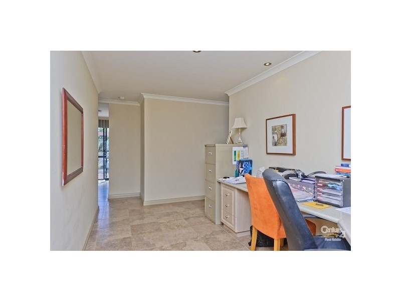 31 Hampshire Drive, Quinns Rocks WA 6030
