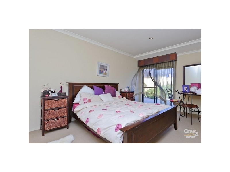 31 Hampshire Drive, Quinns Rocks WA 6030