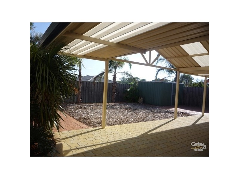 4 Dandaff turn, Kinross WA 6028