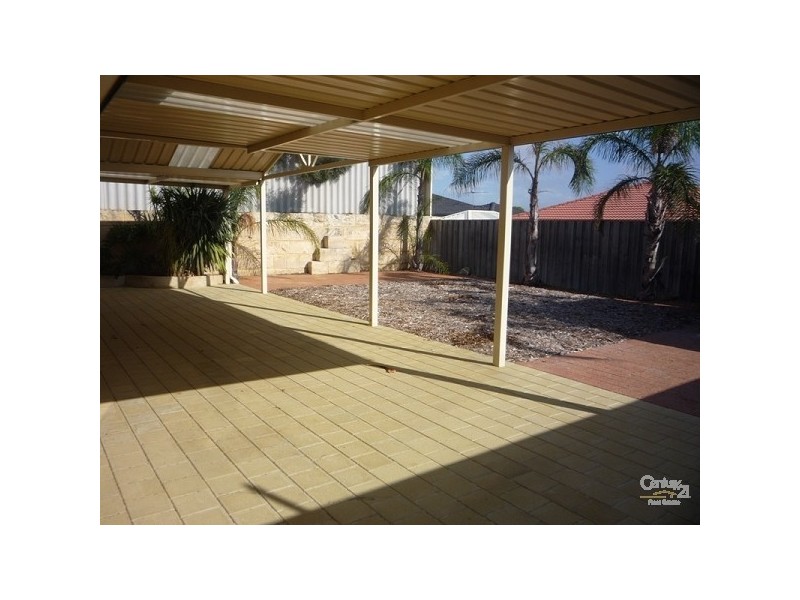 4 Dandaff turn, Kinross WA 6028