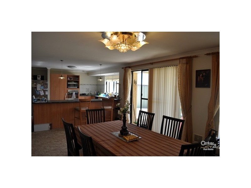 8 Tapalla court, Merriwa WA 6030