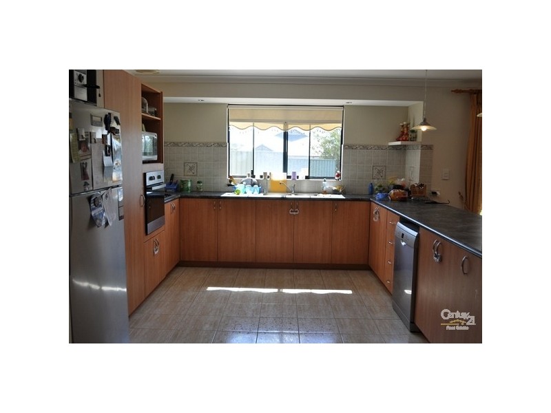 8 Tapalla court, Merriwa WA 6030