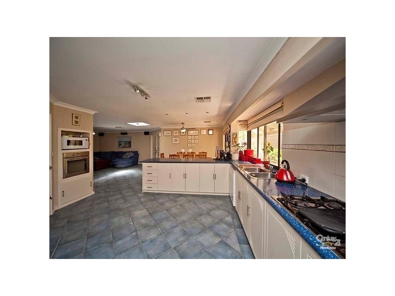 34 Shropshire Crescent, Butler WA 6036